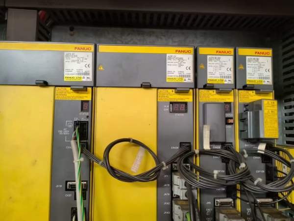 台湾大立原装进口800卧加，FANUCMD系统，三轴海德汉光.