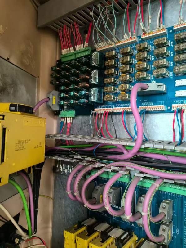 台湾大立原装进口800卧加，FANUCMD系统，三轴海德汉光.