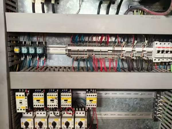 台湾大立原装进口800卧加，FANUCMD系统，三轴海德汉光.