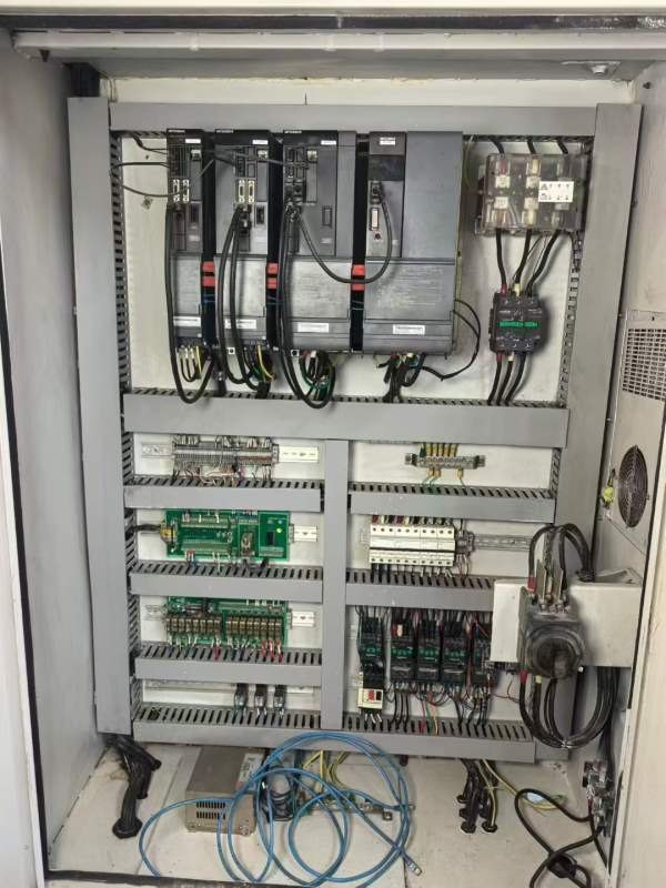 欧普特2217龙门加工中心三菱M80A包分体大功率驱动三轴.