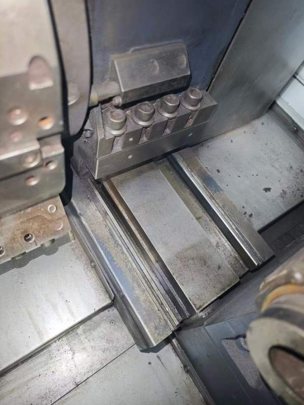 台湾加育JG-300重型数控车床，泷泽110同款机型，10寸.