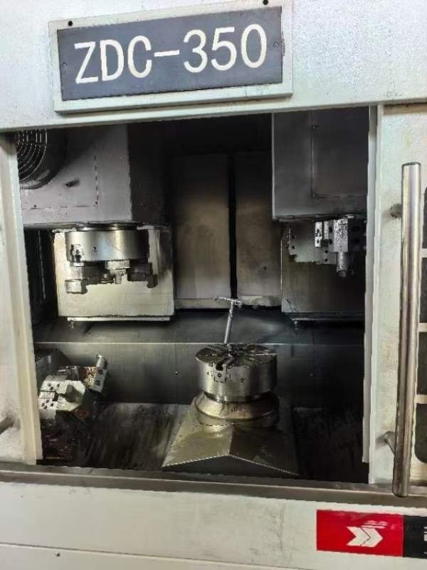 金沙ZDC-350倒立车双主轴，双刀塔结构主轴12寸，8工位.