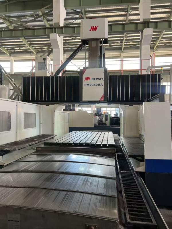 纽威2040HA数控龙门，工作台2000/4000mm，门宽2800mm.