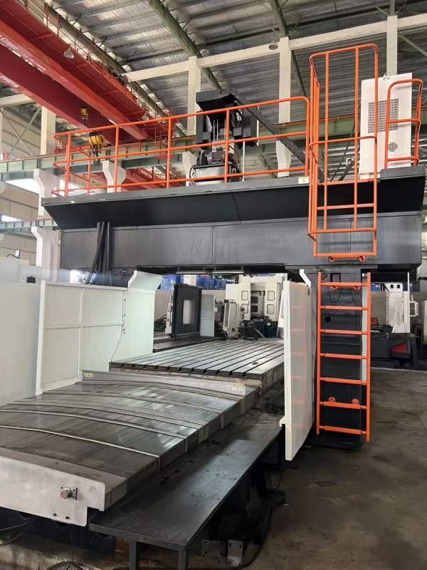 纽威2040HA数控龙门，工作台2000/4000mm，门宽2800mm.