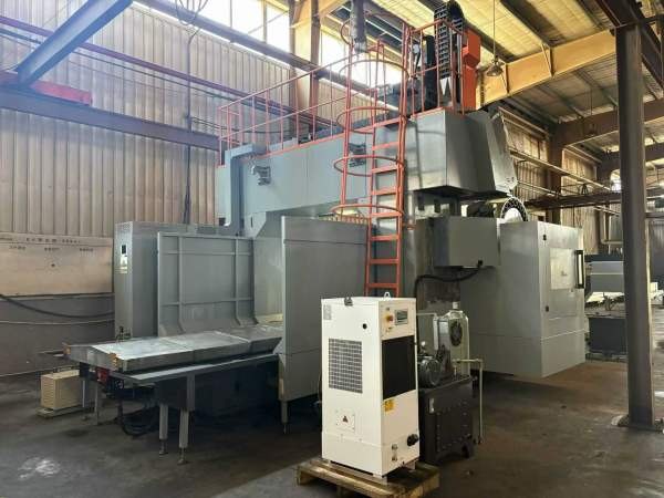 工厂在位，日发3022龙门加工中心．带刀库齿轮头中心出.