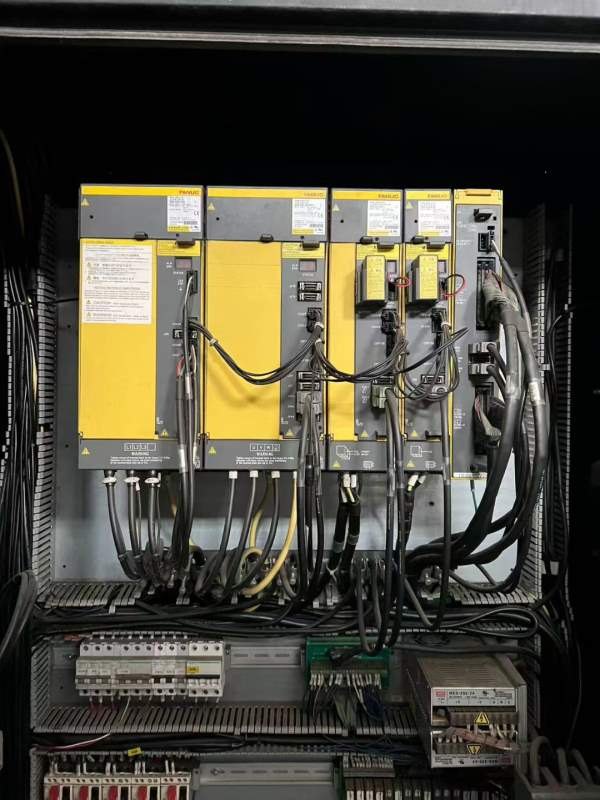 南通国胜2518数控龙门，工作台2500/1500mm，门宽1800m.