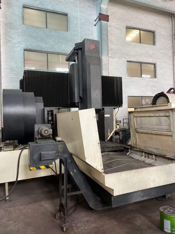 杭州友佳2215数控龙门，工作台尺寸：mm，门高1250mm，.