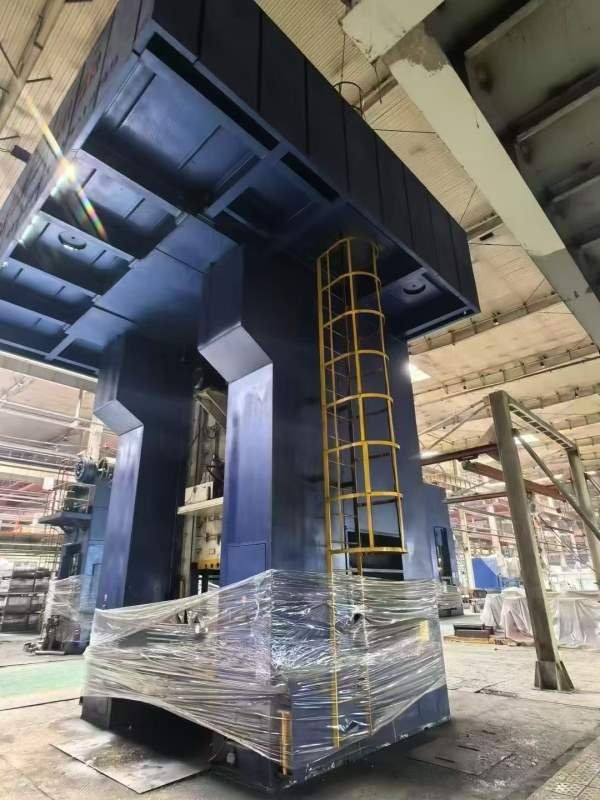 出售：国之重器，济南二机1250吨闭式单点重型压力机，.