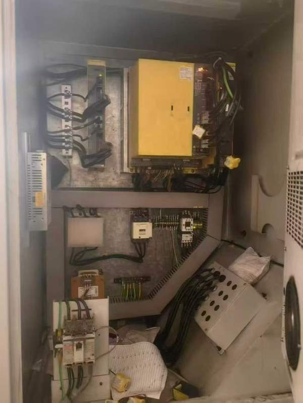 艾格玛137立式加工中心，2台13年，2台17年，发那克系.