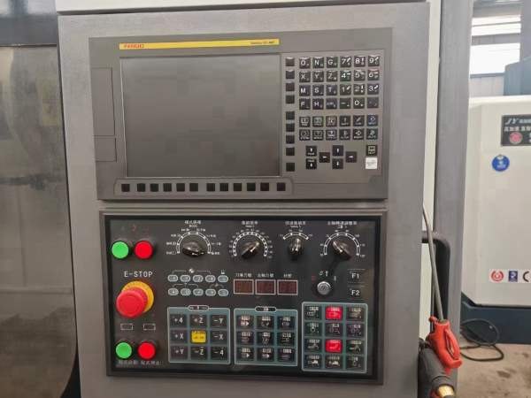 2020年银尚855加工中心一台，只用三千多小时，三线规.