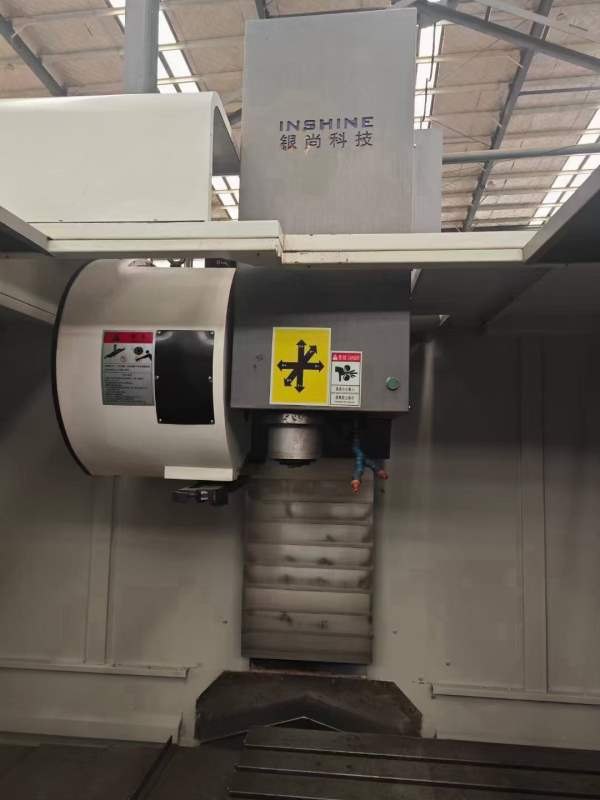2020年银尚855加工中心一台，只用三千多小时，三线规.