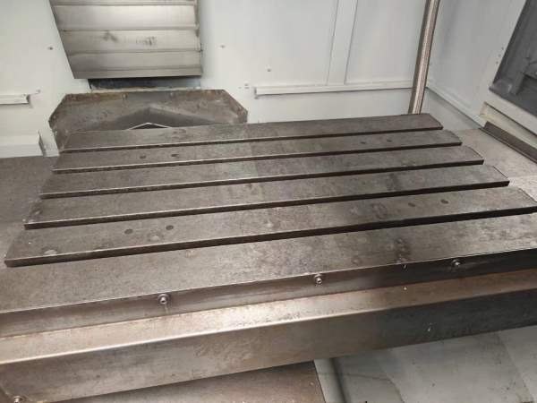 2020年银尚855加工中心一台，只用三千多小时，三线规.