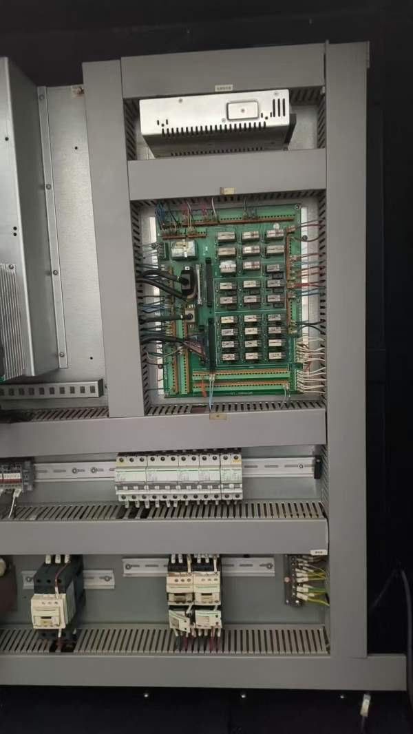 台群T500，16把伺服刀库，机器靓的一逼