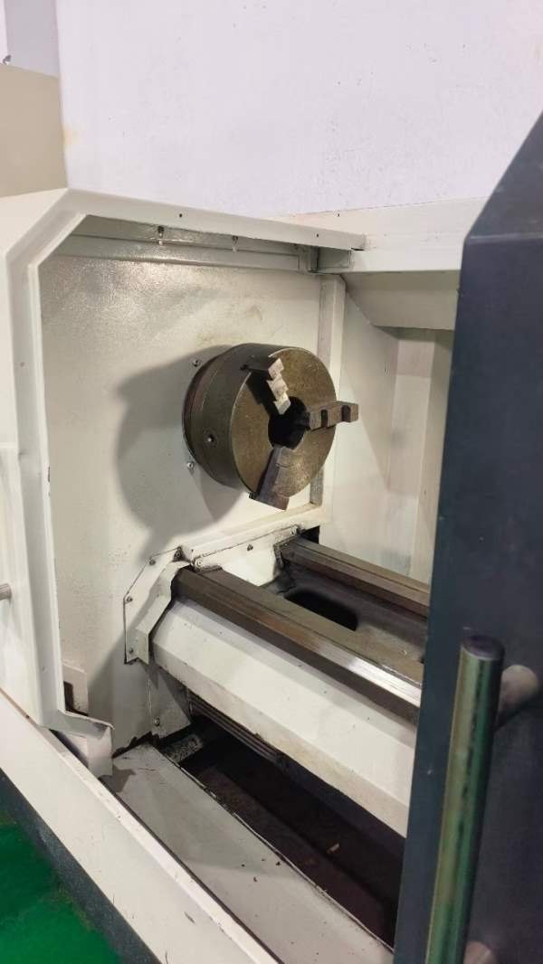 宝鸡6166/1000数控车床，12寸卡盘，广数系统，价格不.