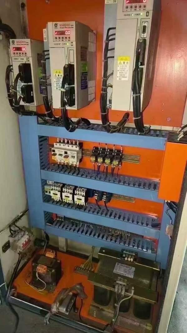 宝鸡6166/1000数控车床，12寸卡盘，广数系统，价格不.