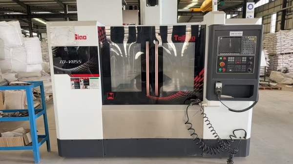 刚刚买下，2022年长沙台乔855加工中心，华中系统，100.