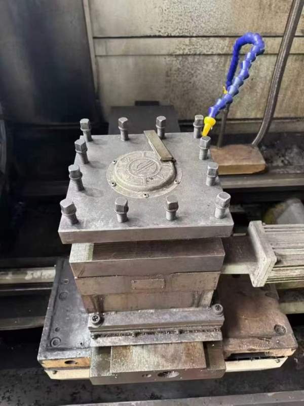 刚刚拿下沈阳改装数控车6180一米五 价格不高喜欢的老.