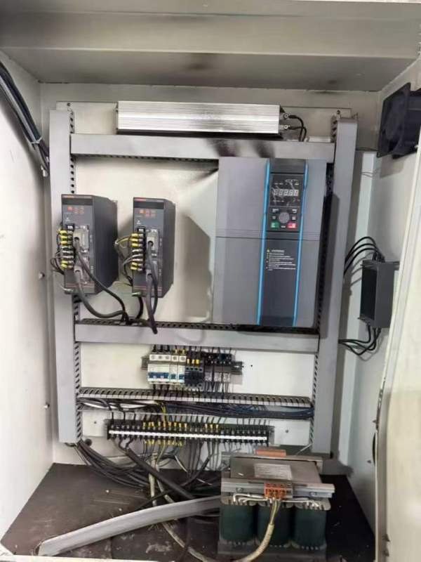 刚刚拿下沈阳改装数控车6180一米五 价格不高喜欢的老.