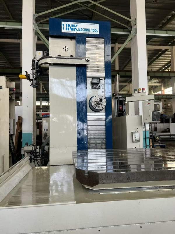 刚刚到货韩国精密HNK-130数控镗床工作台1800/2000mm，.