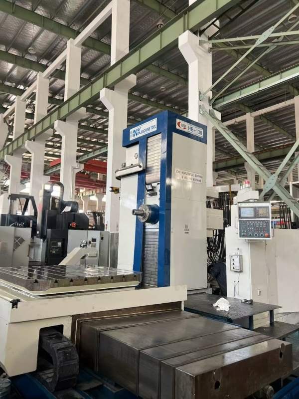 刚刚到货韩国精密HNK-130数控镗床工作台1800/2000mm，.