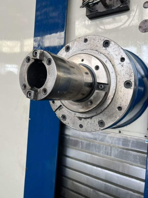 刚刚到货韩国精密HNK-130数控镗床工作台1800/2000mm，.