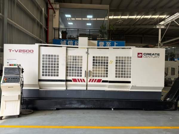 22年准新台群2500型材机同款两台，BT40主轴12000转铸.