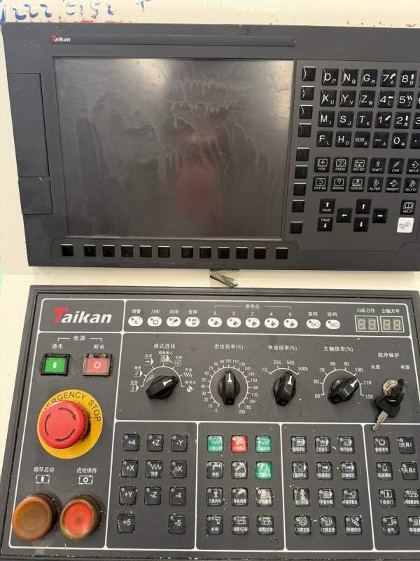 22年准新台群2500型材机同款两台，BT40主轴12000转铸.