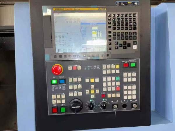 新到两台准新斗山235车床，线轨，发那科TF plus系统，.