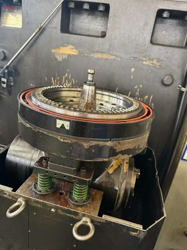 台湾威立521龙门数控铣发那科18i-MB系统工作台尺寸2米.