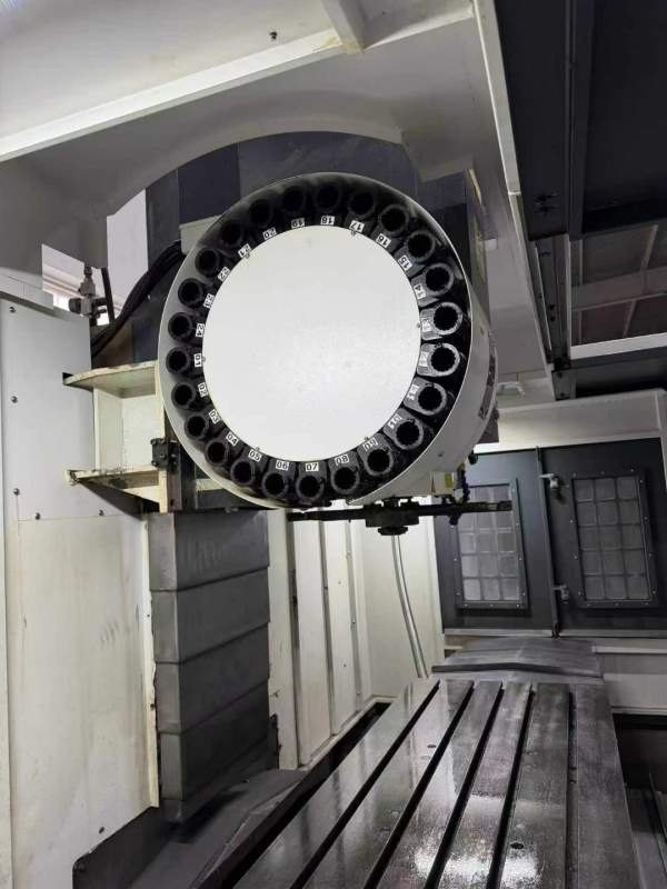 同款4台正代1370加工中心， 正代科技VMC-1370， 三菱 .