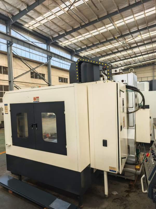 扬森2016年产1375立加，发那科MD系统，BT50刀柄，y轴4.