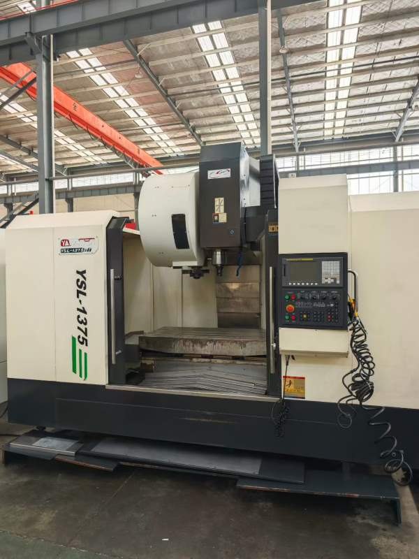 仓库现货，1060，1160，1375立式加工中心，需要联系。