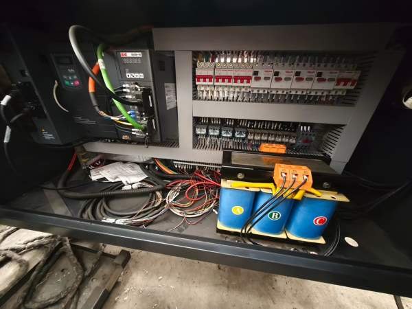 德州晋扬TK2140X1700深孔钻，凯恩帝系统，钻孔直径40m.