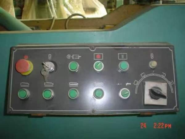 卧式拉床L6120C，98年，长沙机床厂，在军工厂机修车间.