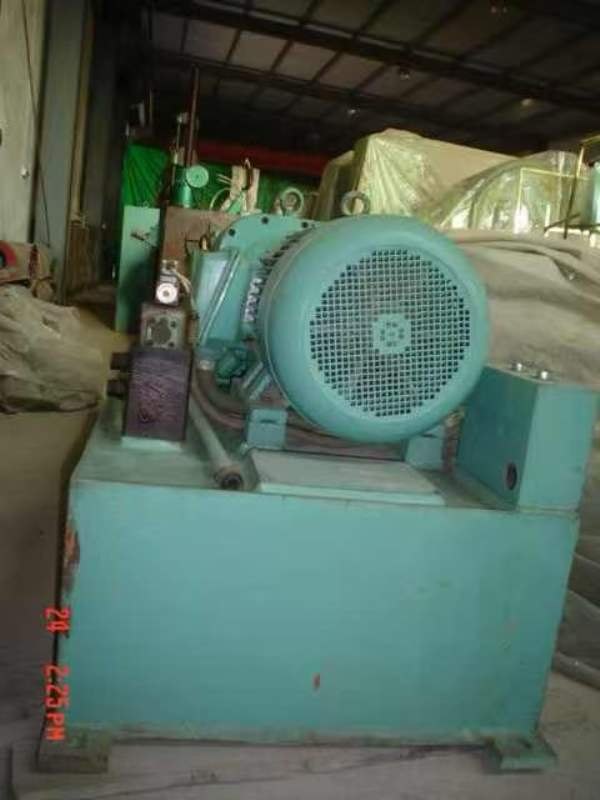 卧式拉床L6120C，98年，长沙机床厂，在军工厂机修车间.