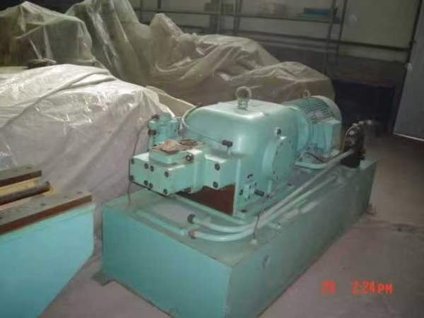 卧式拉床L6120C，98年，长沙机床厂，在军工厂机修车间.