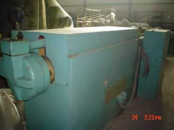 卧式拉床L6120C，98年，长沙机床厂，在军工厂机修车间.