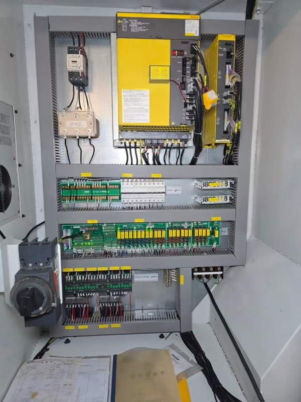 650加工中心，发那科MF系统，带排屑机，带油冷机，只.