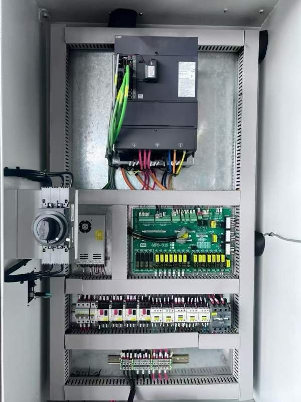 1580加工中心，三轴线规，bt50主轴，需要的联系