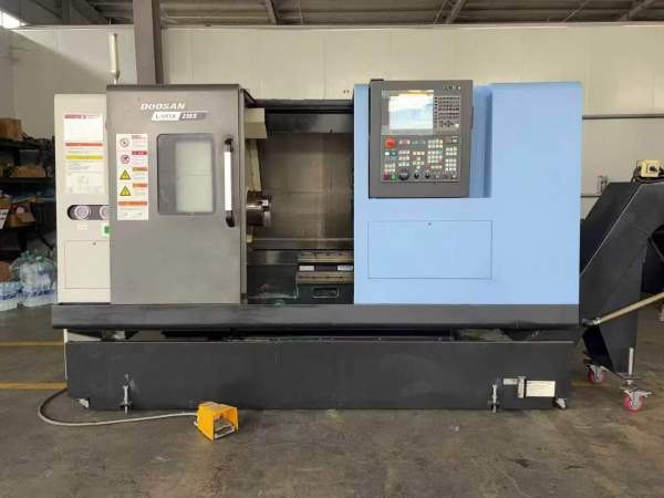 新到两台准新斗山235车床2022年出厂，两轴线轨，发那.