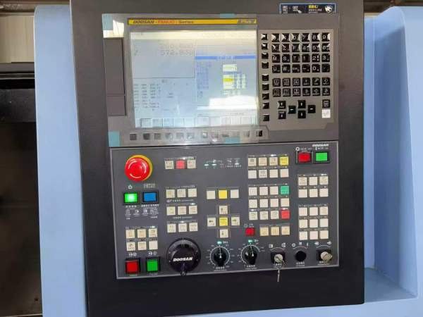 新到两台准新斗山235车床2022年出厂，两轴线轨，发那.