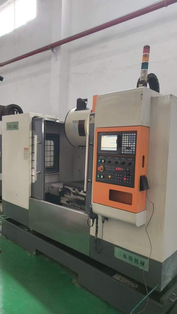 几万块钱，三拓伟850加工中心，M70带USB接口，罗毅BT4.