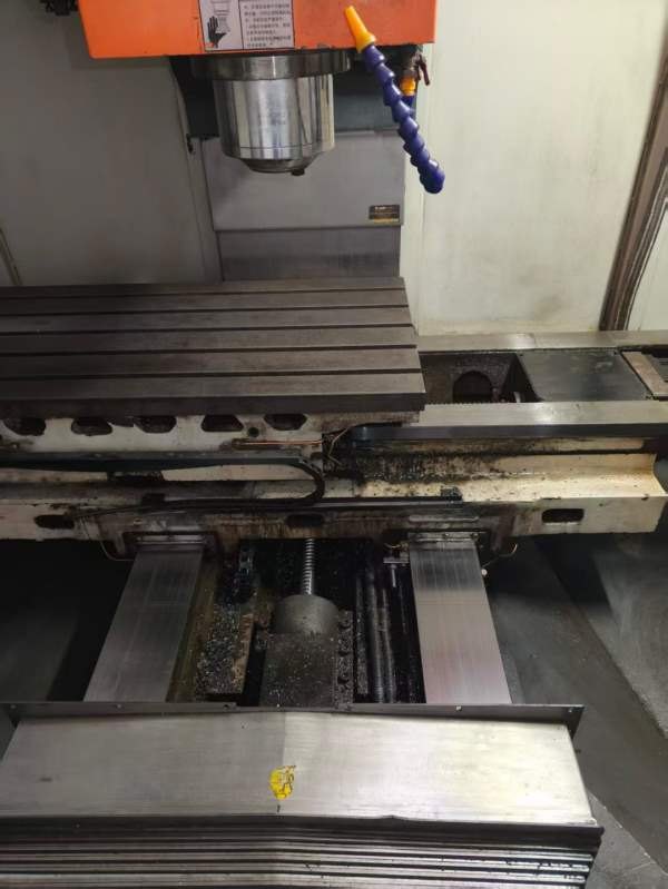 几万块钱，三拓伟850加工中心，M70带USB接口，罗毅BT4.