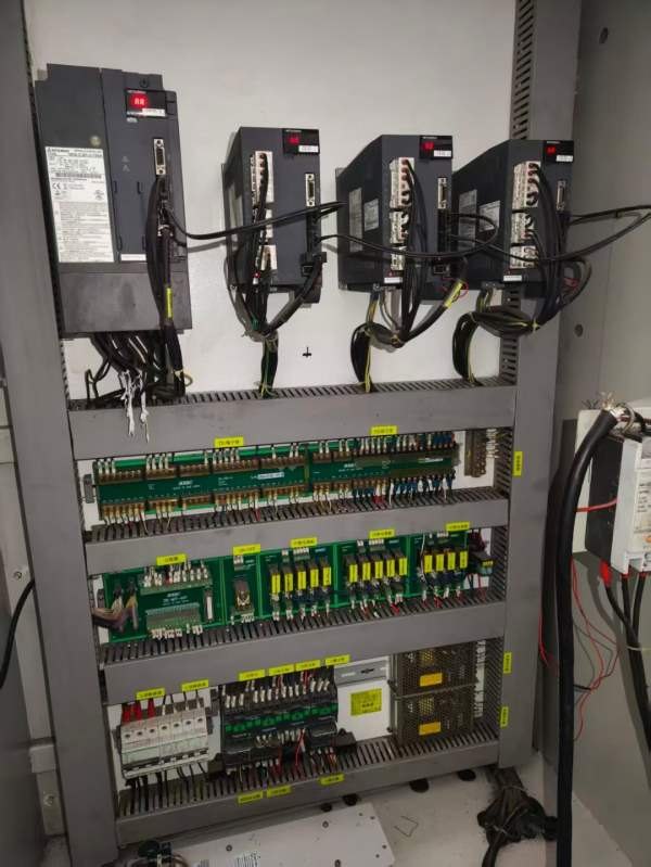 几万块钱，三拓伟850加工中心，M70带USB接口，罗毅BT4.