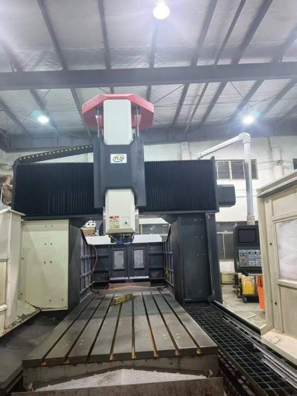 雅力士3317龙门加工中心两线一硬重型光机三菱M80A系统.