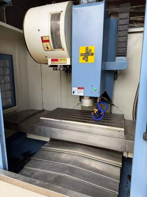 几万块钱处理乔鸿850两线一硬加工中心，BT40主轴10000.