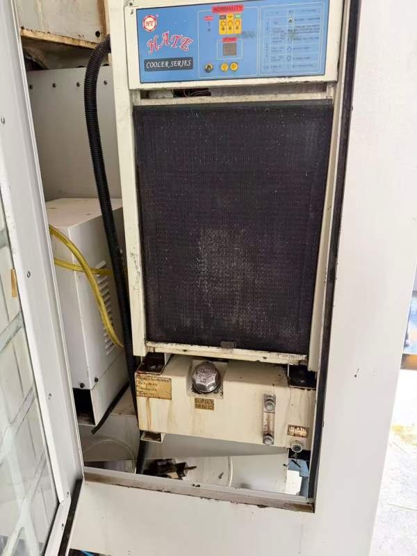 几万块钱处理乔鸿850两线一硬加工中心，BT40主轴10000.