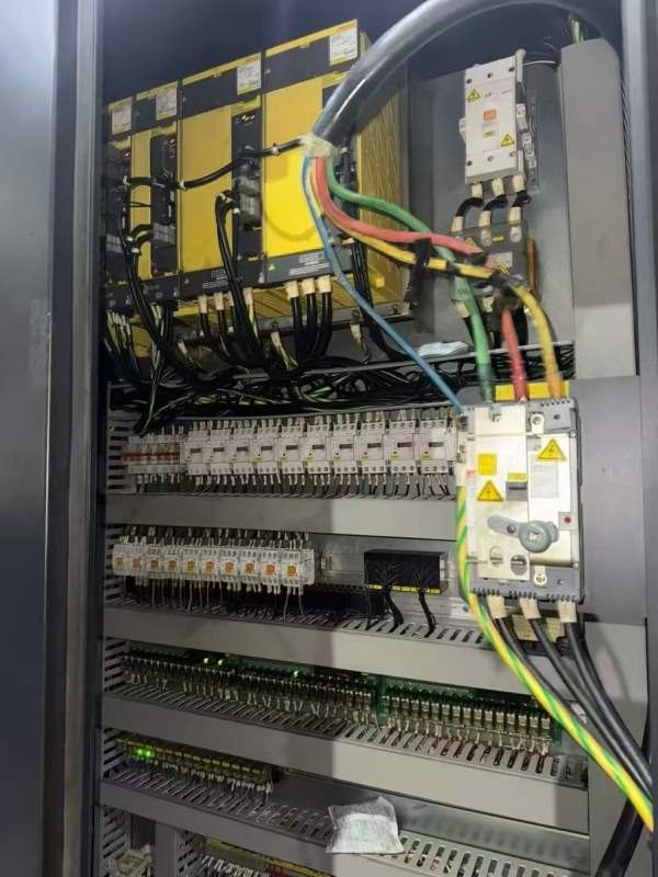 工厂在位出售：同款两台韩国斗山630双工位卧加，发那.