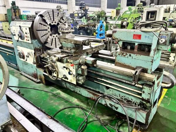 兰州机床厂CW6280D1.5米车床，尾座加装变频进给电机