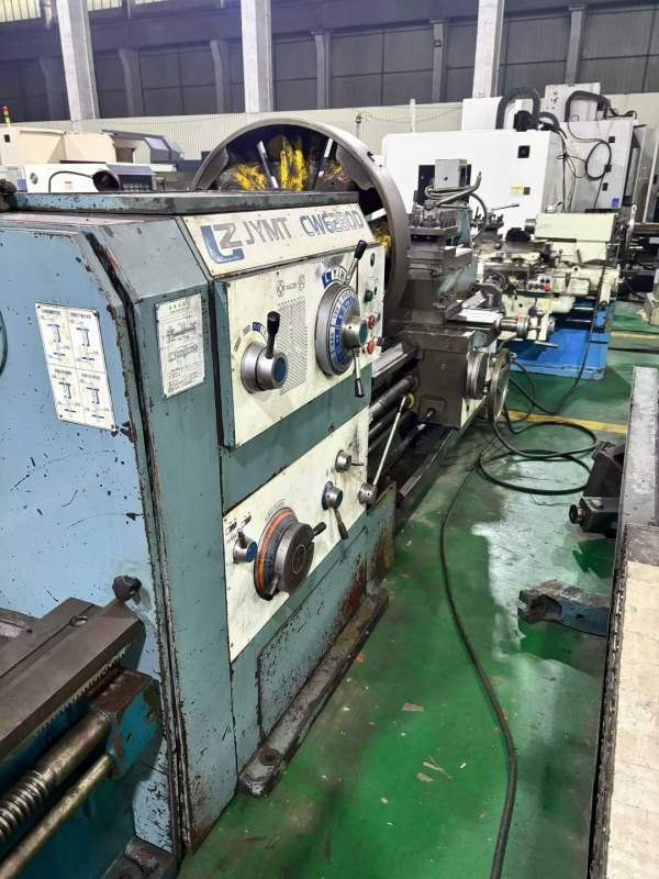 兰州机床厂CW6280D1.5米车床，尾座加装变频进给电机